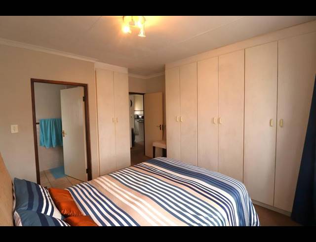 2 BEDROOM TOWNHOUSE FOR SALE IN NORTH RIDING